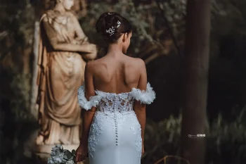 Coiffure de mariée capturée au Domaine du Petit Malherbes à Montpellier par Stéphanie Azémard.